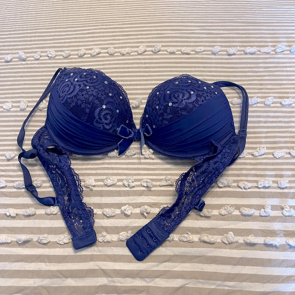 Gorgeous Lace & Rhinestone Ambrielle Bra Size 34B